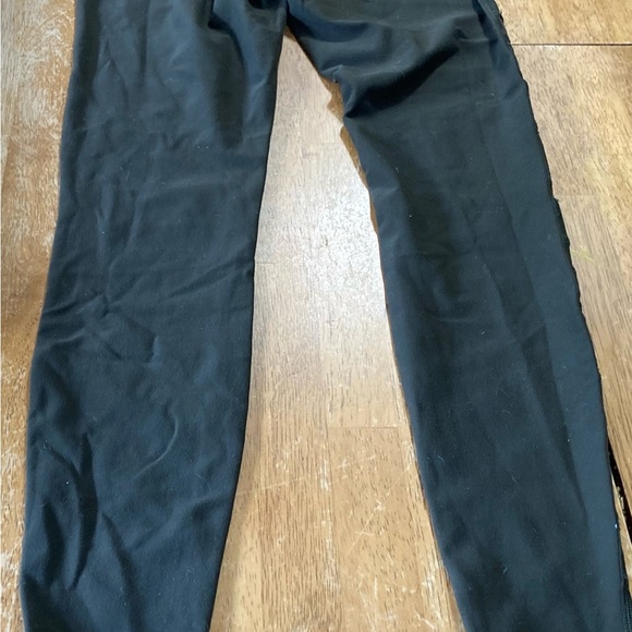 Beautiful lululemon leggings size 6 green color - Picture 6 of 11